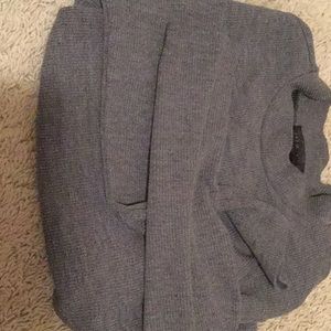 Long sleeve grey crop top